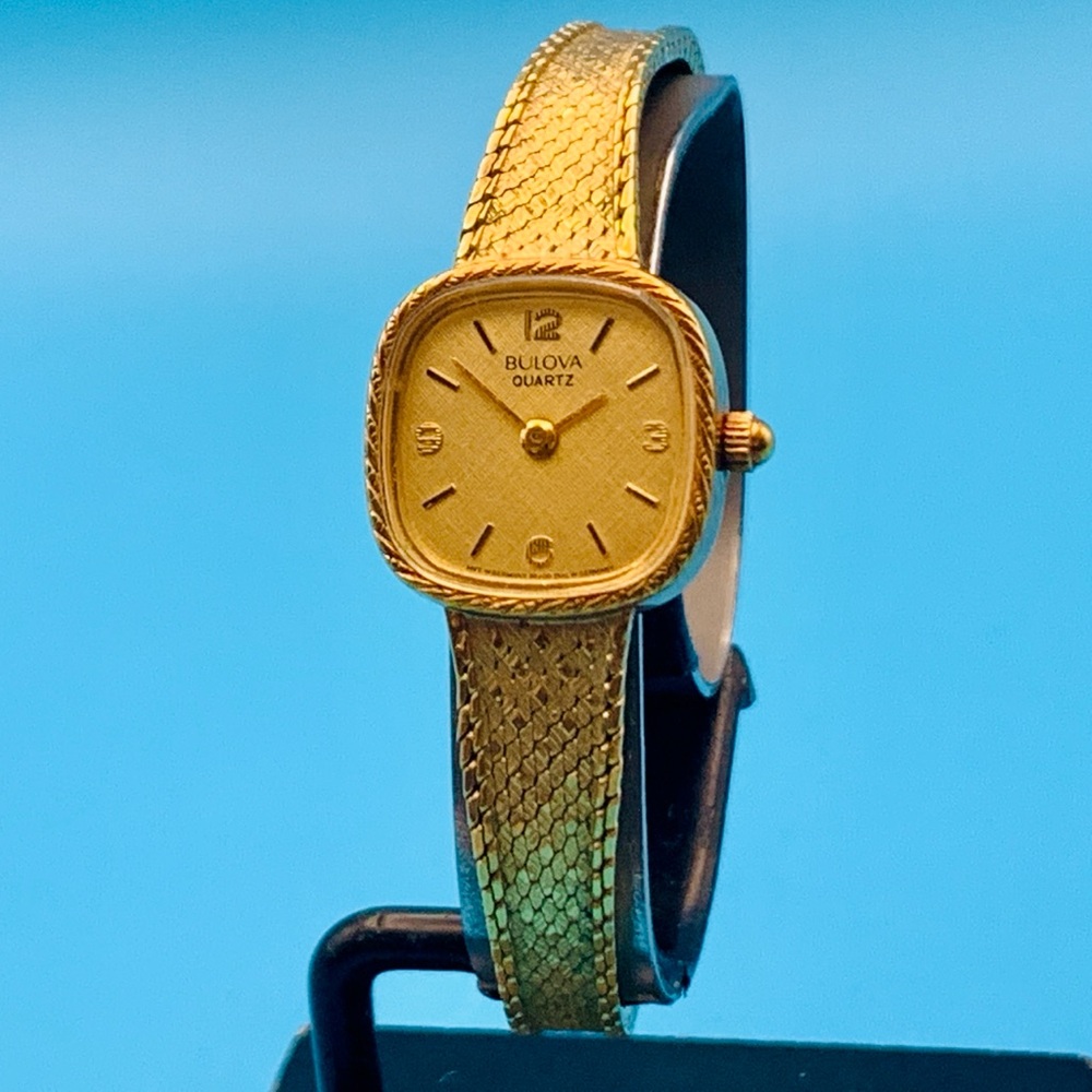 BULOVA 92J00 Women’s Vintage 1985 Bracelet Wristwatch German Movt Works New Batt